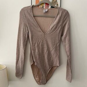 🩰H&M Nude Pink Sparkle Deep V Bodysuit